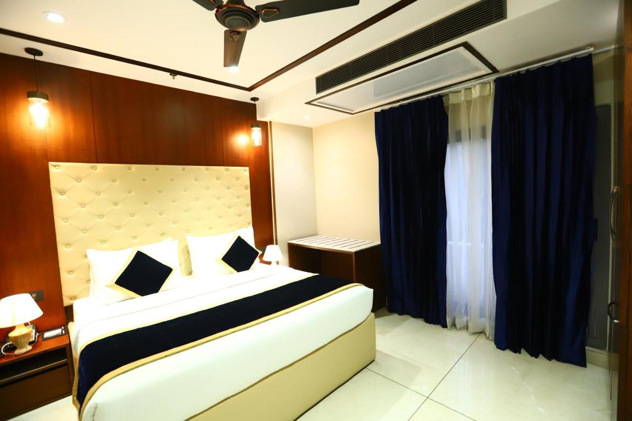Sanca International Hotel In Patel Nagar Delhi New Delhi Eksteriør billede