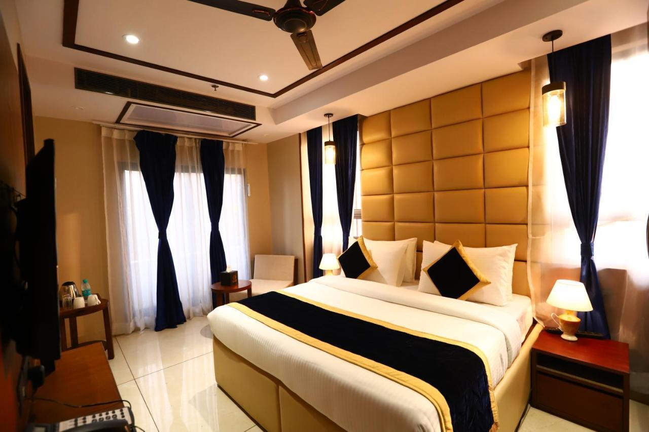Sanca International Hotel In Patel Nagar Delhi New Delhi Eksteriør billede