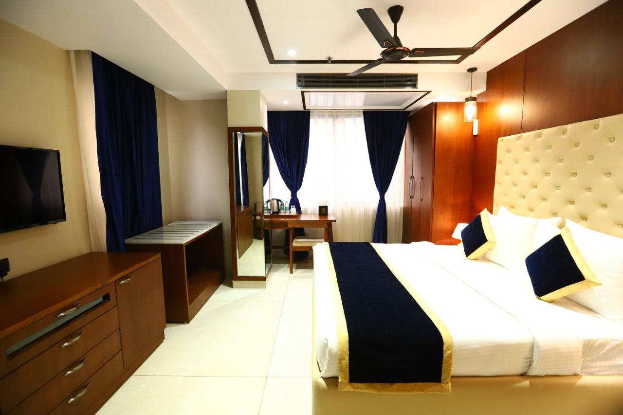 Sanca International Hotel In Patel Nagar Delhi New Delhi Eksteriør billede