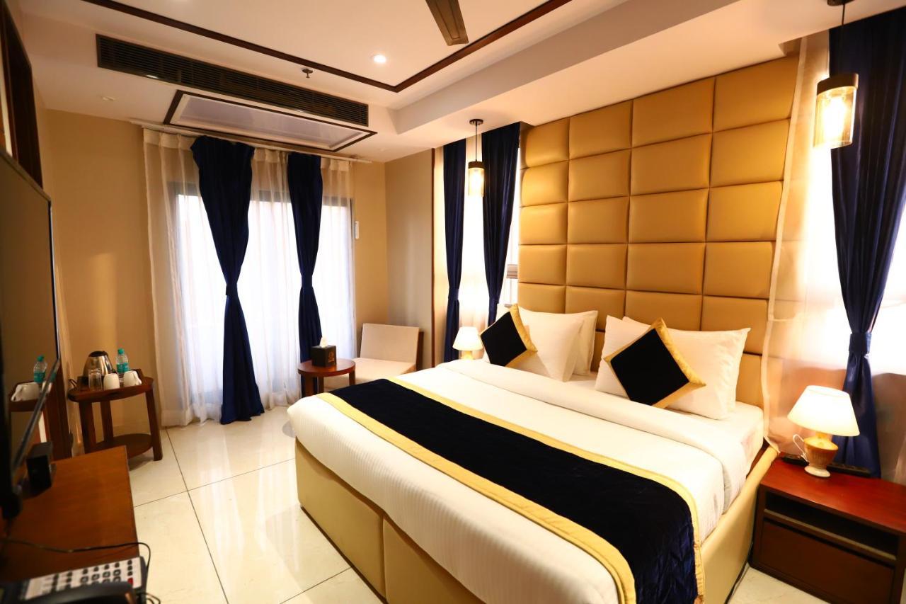 Sanca International Hotel In Patel Nagar Delhi New Delhi Eksteriør billede