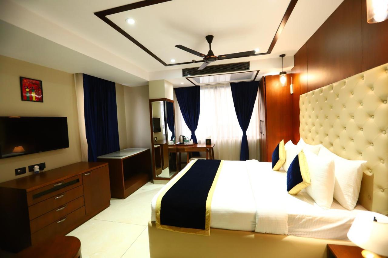 Sanca International Hotel In Patel Nagar Delhi New Delhi Eksteriør billede