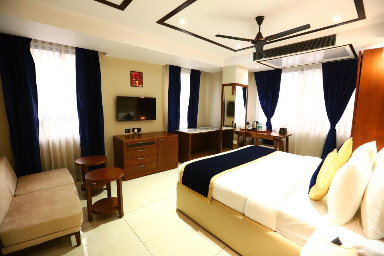 Sanca International Hotel In Patel Nagar Delhi New Delhi Eksteriør billede