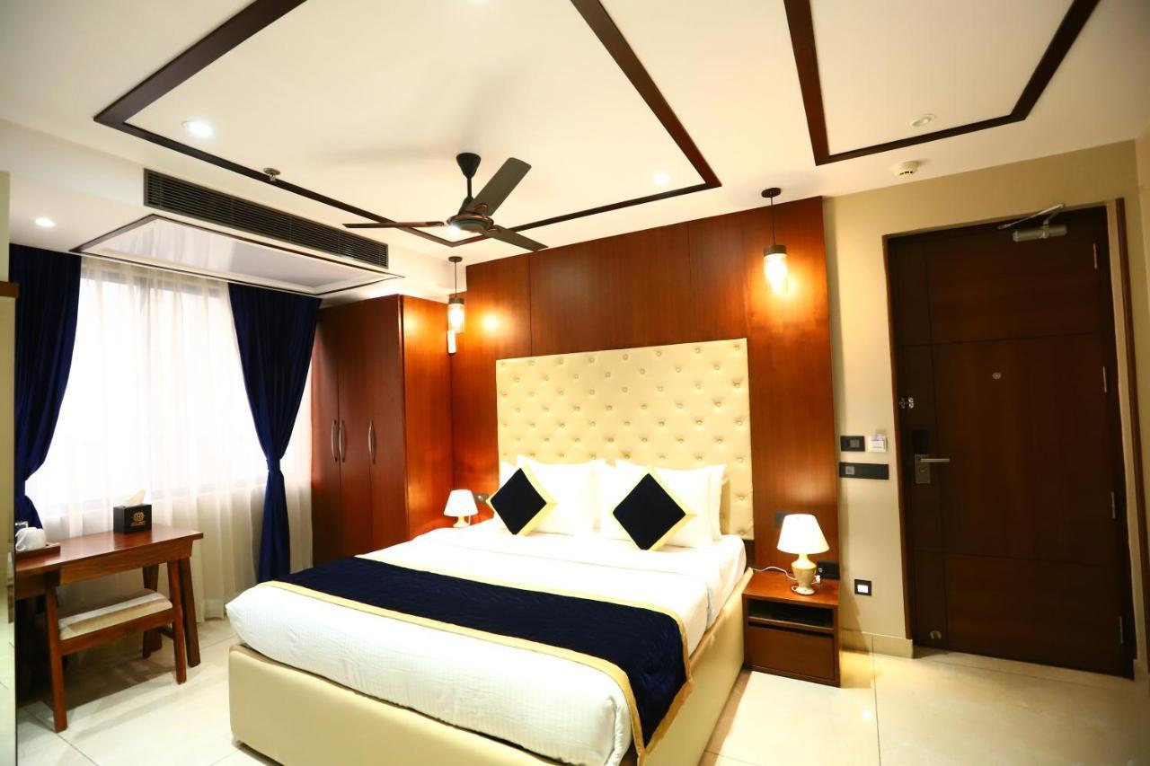 Sanca International Hotel In Patel Nagar Delhi New Delhi Eksteriør billede