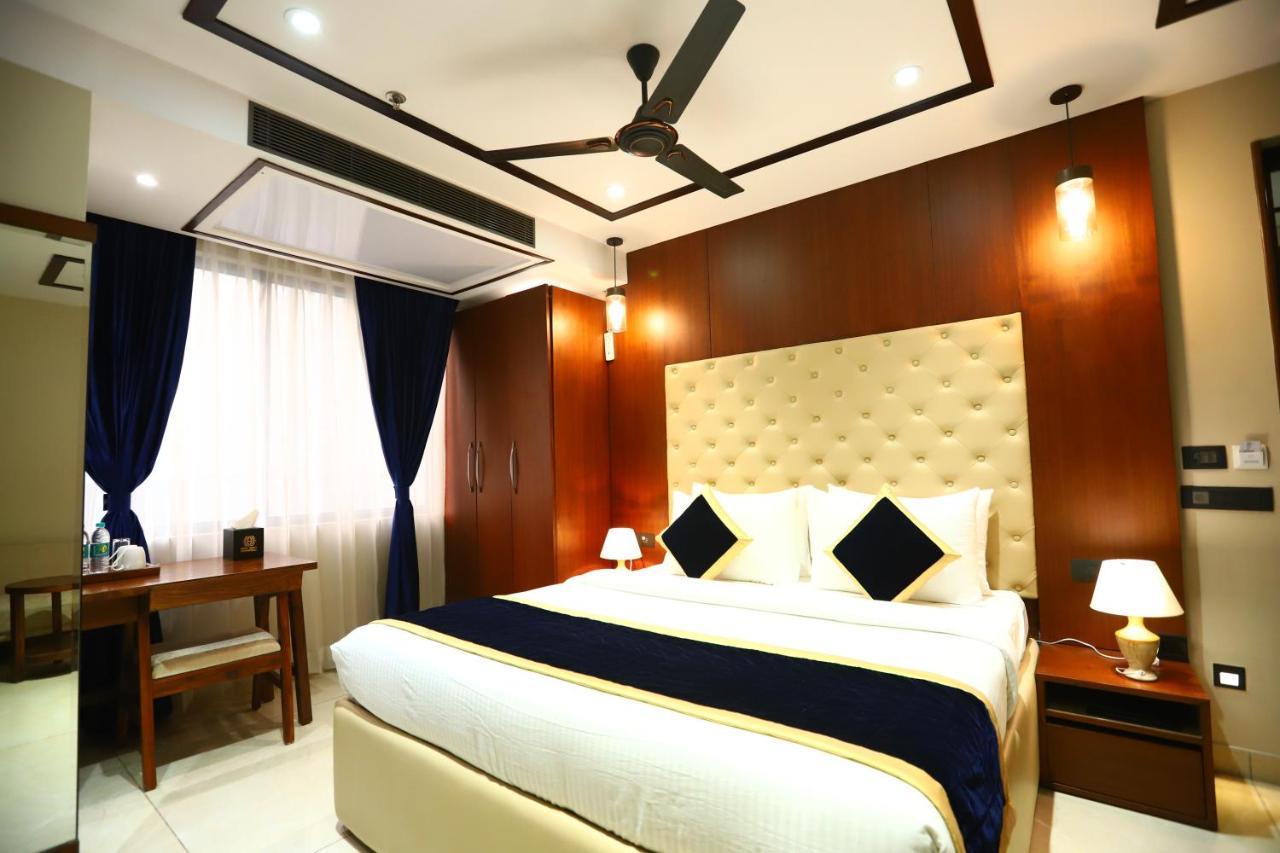 Sanca International Hotel In Patel Nagar Delhi New Delhi Eksteriør billede