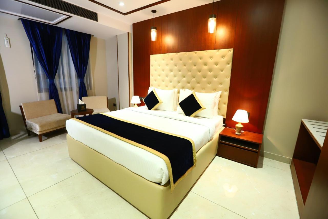Sanca International Hotel In Patel Nagar Delhi New Delhi Eksteriør billede