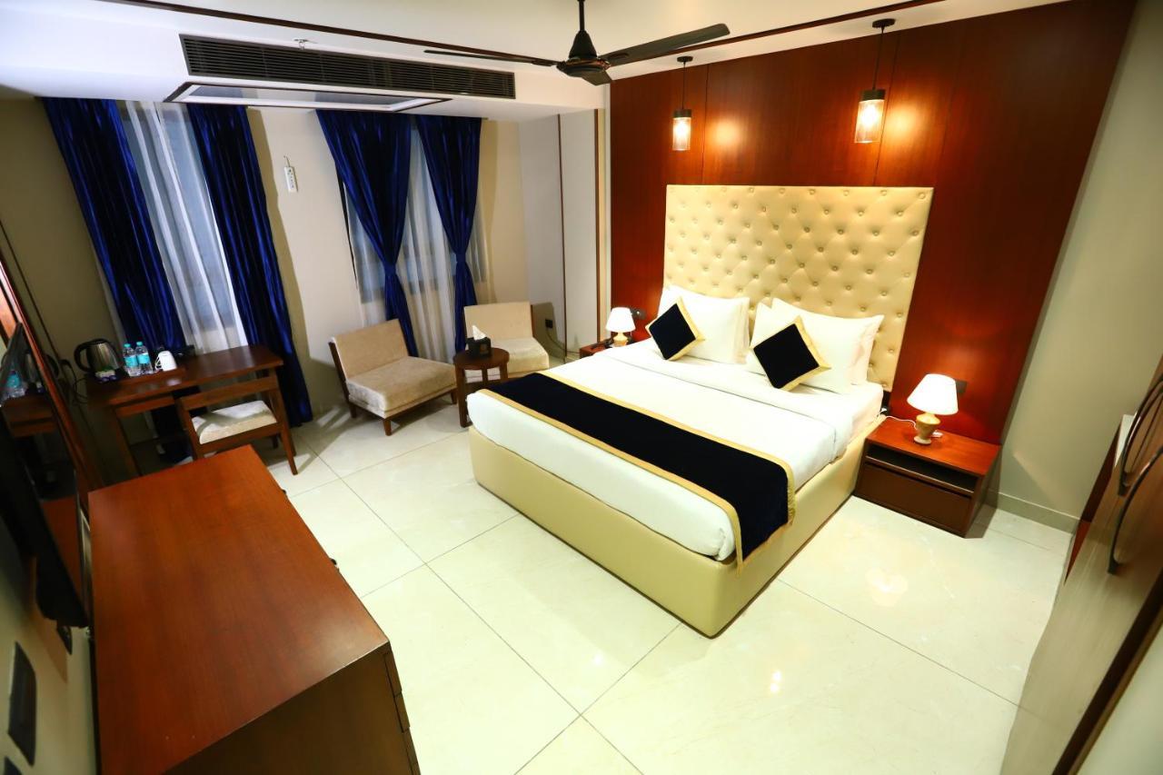 Sanca International Hotel In Patel Nagar Delhi New Delhi Eksteriør billede