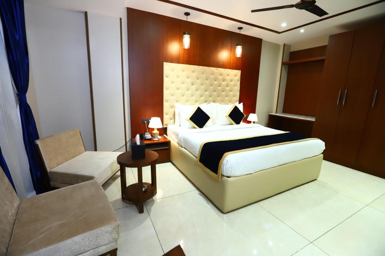 Sanca International Hotel In Patel Nagar Delhi New Delhi Eksteriør billede