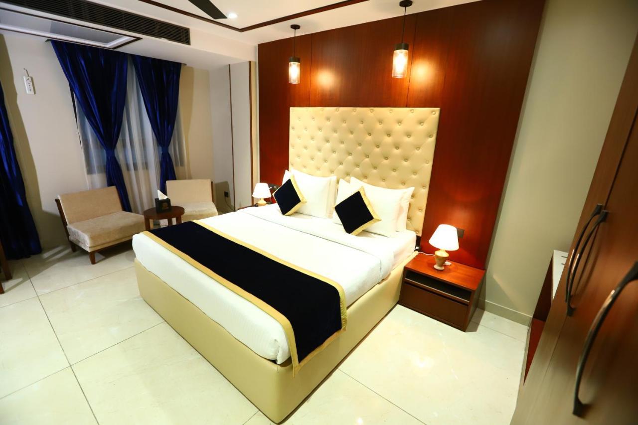 Sanca International Hotel In Patel Nagar Delhi New Delhi Eksteriør billede
