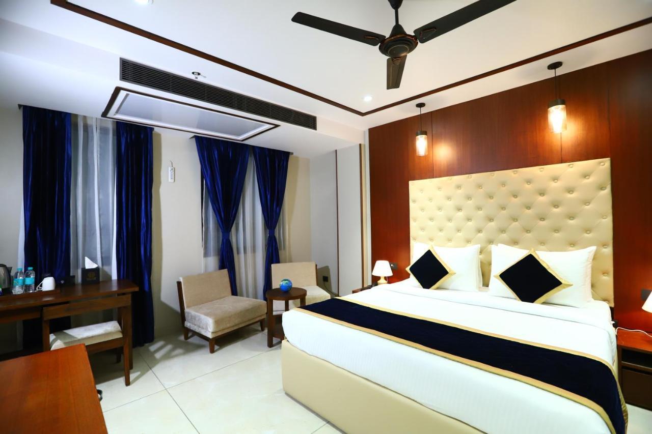 Sanca International Hotel In Patel Nagar Delhi New Delhi Eksteriør billede