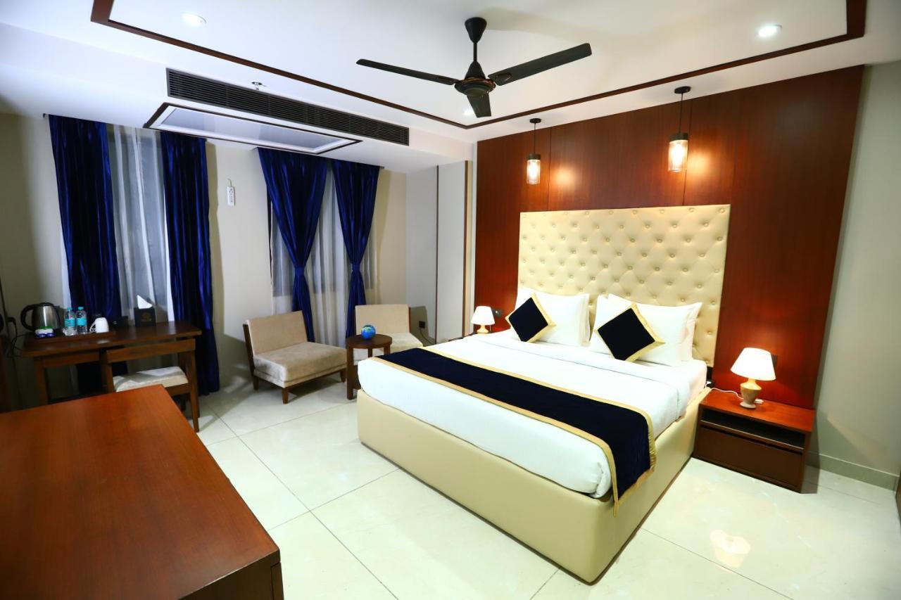 Sanca International Hotel In Patel Nagar Delhi New Delhi Eksteriør billede