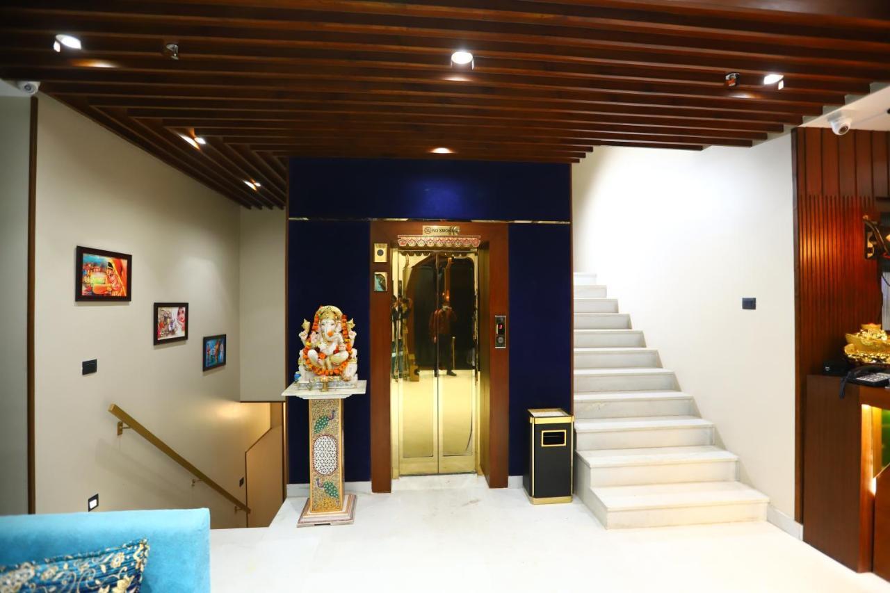 Sanca International Hotel In Patel Nagar Delhi New Delhi Eksteriør billede
