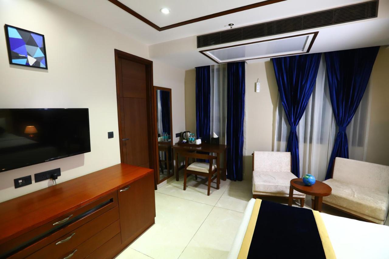 Sanca International Hotel In Patel Nagar Delhi New Delhi Eksteriør billede