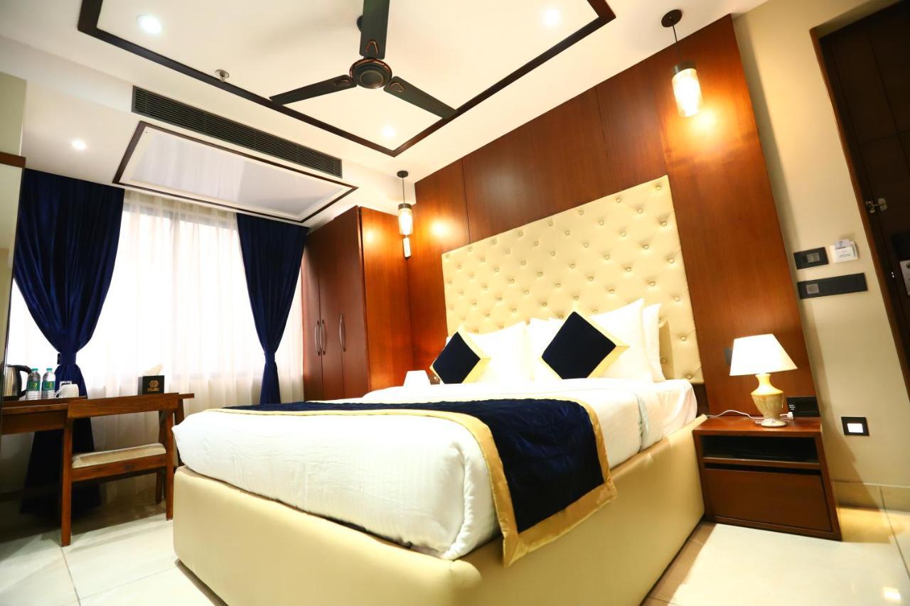 Sanca International Hotel In Patel Nagar Delhi New Delhi Eksteriør billede